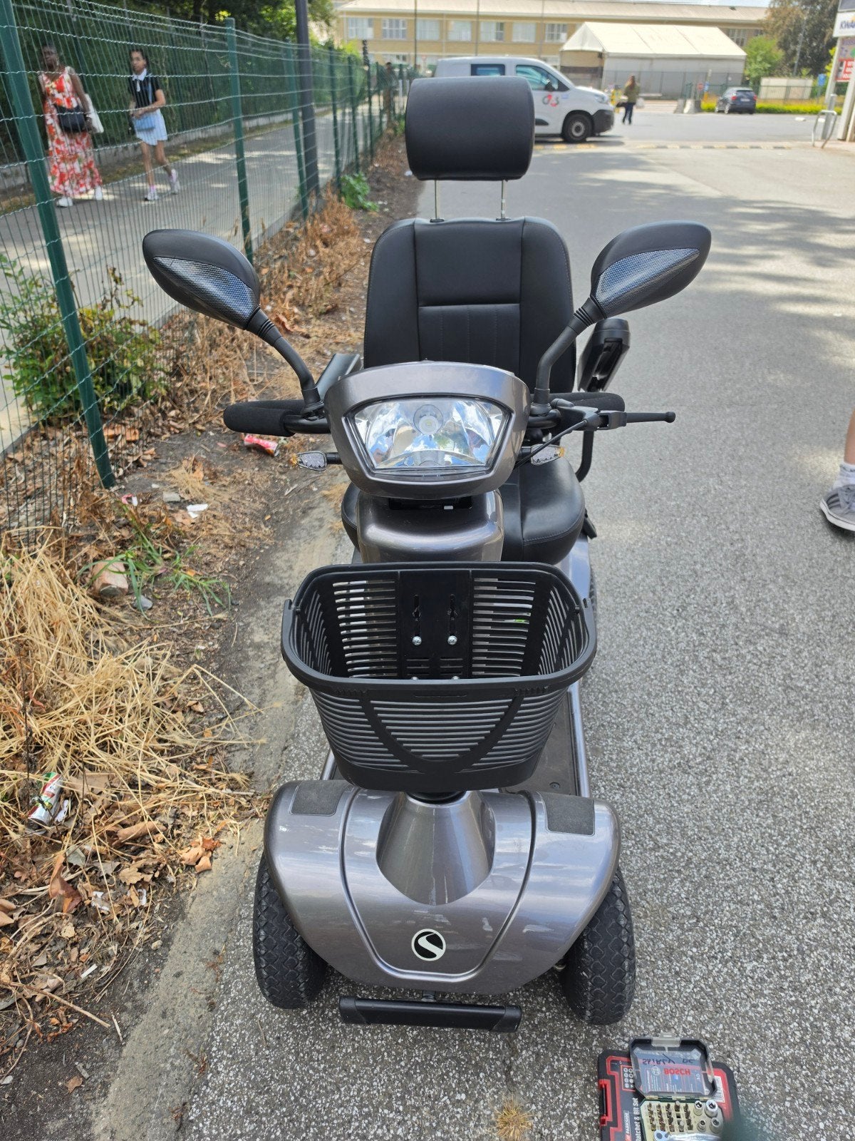 scootmobiel, Divers, Enlèvement, Sterling