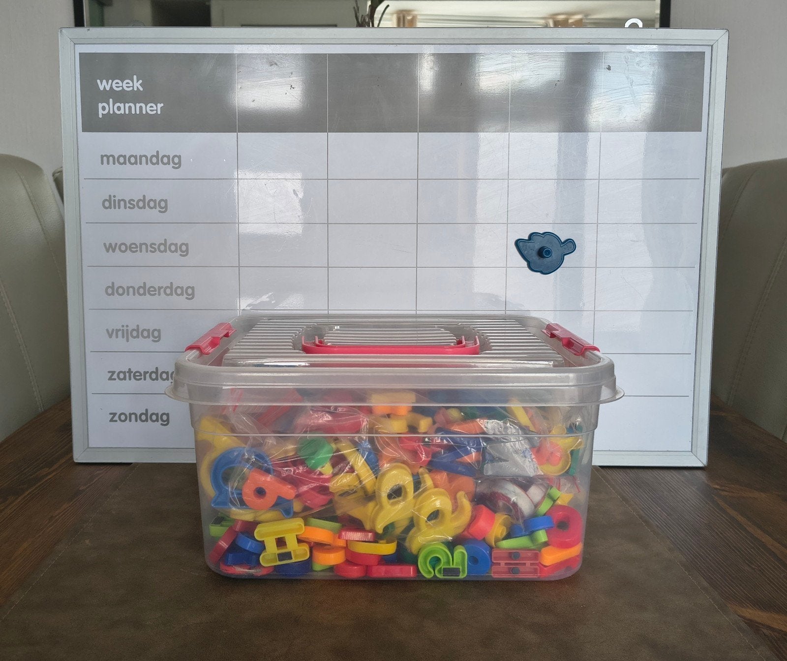 Weekplanner + grote box met magnetische letters en cijfers, Ophalen, Zo goed als nieuw, Overige merken
