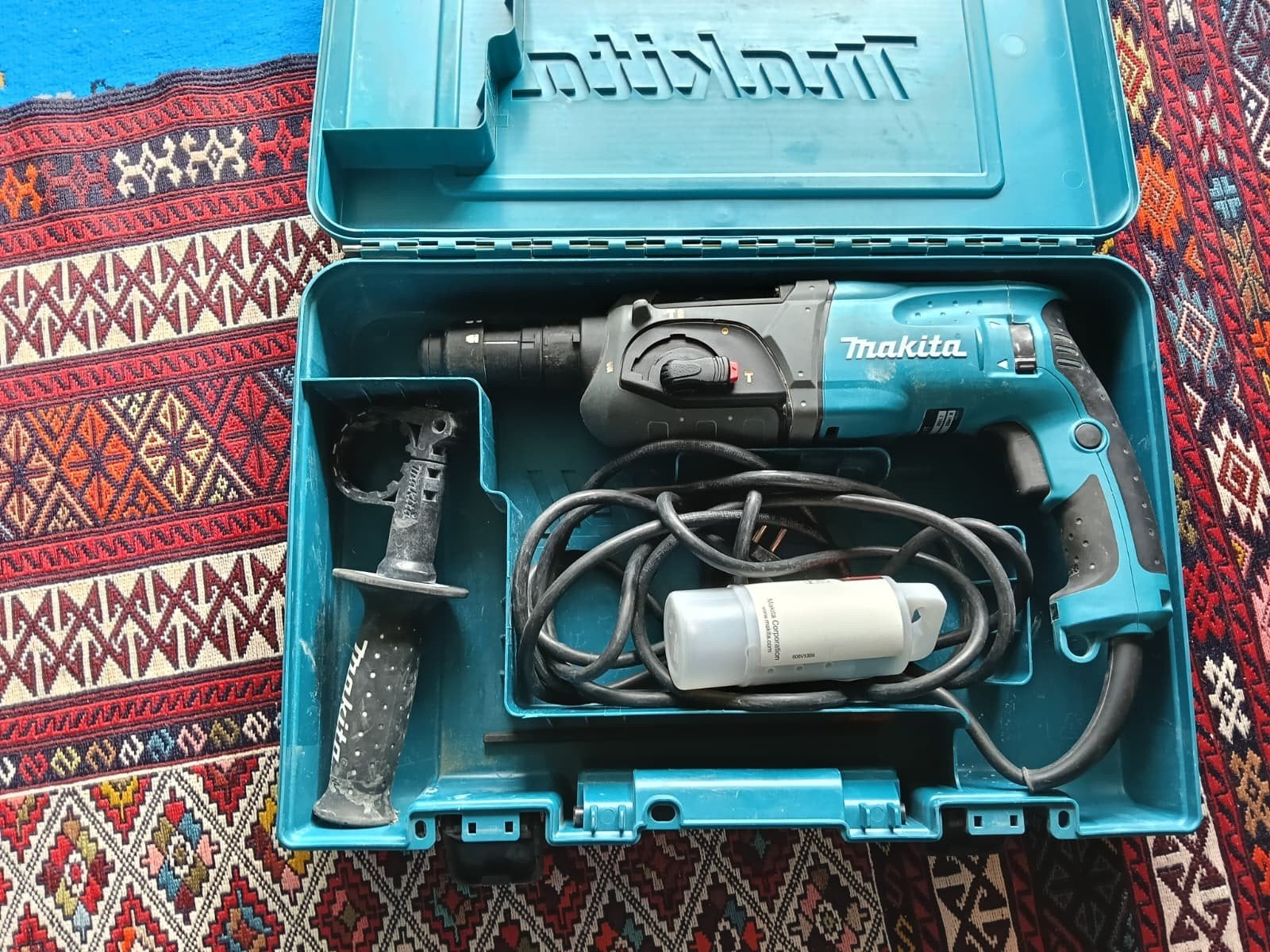 Makita klopboormachine., Ophalen