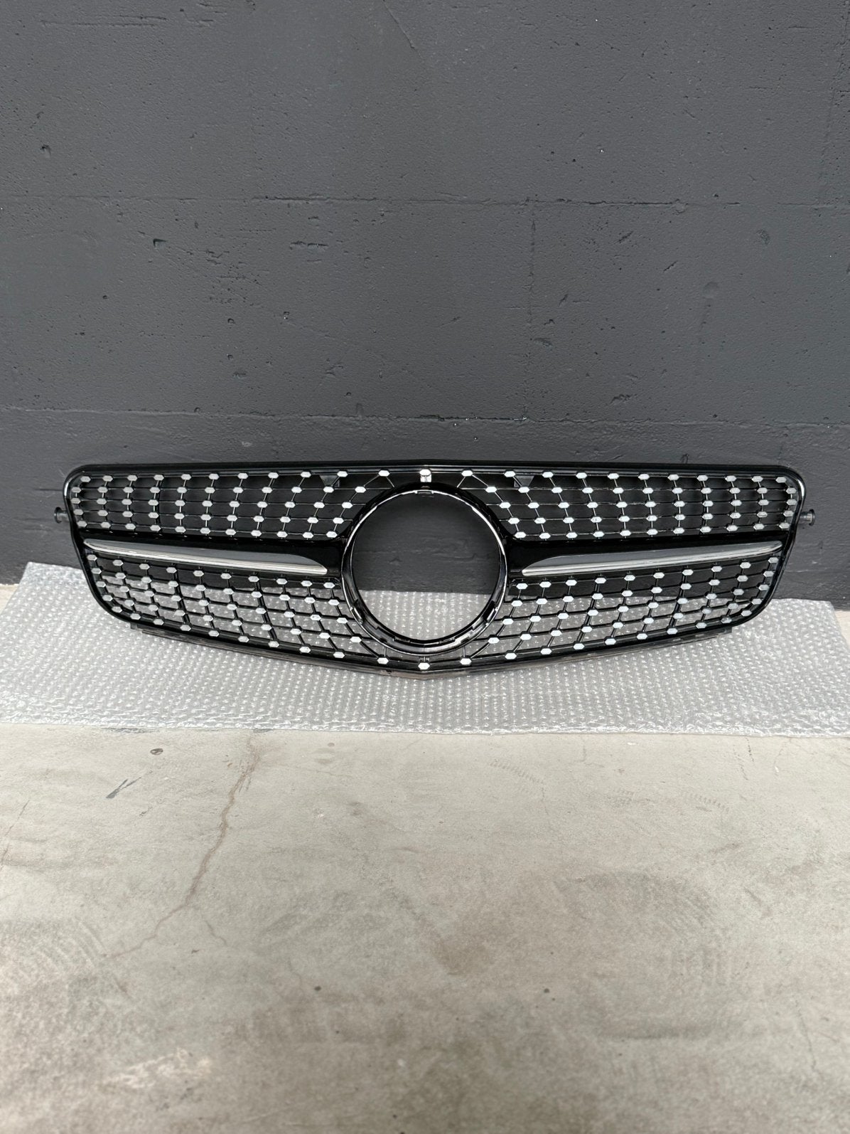 Calandre Mercedes-Benz CLA 2019-2023 Originale, Autos : Pièces & Accessoires, Enlèvement, Avant, Mercedes-Benz, Pare-chocs