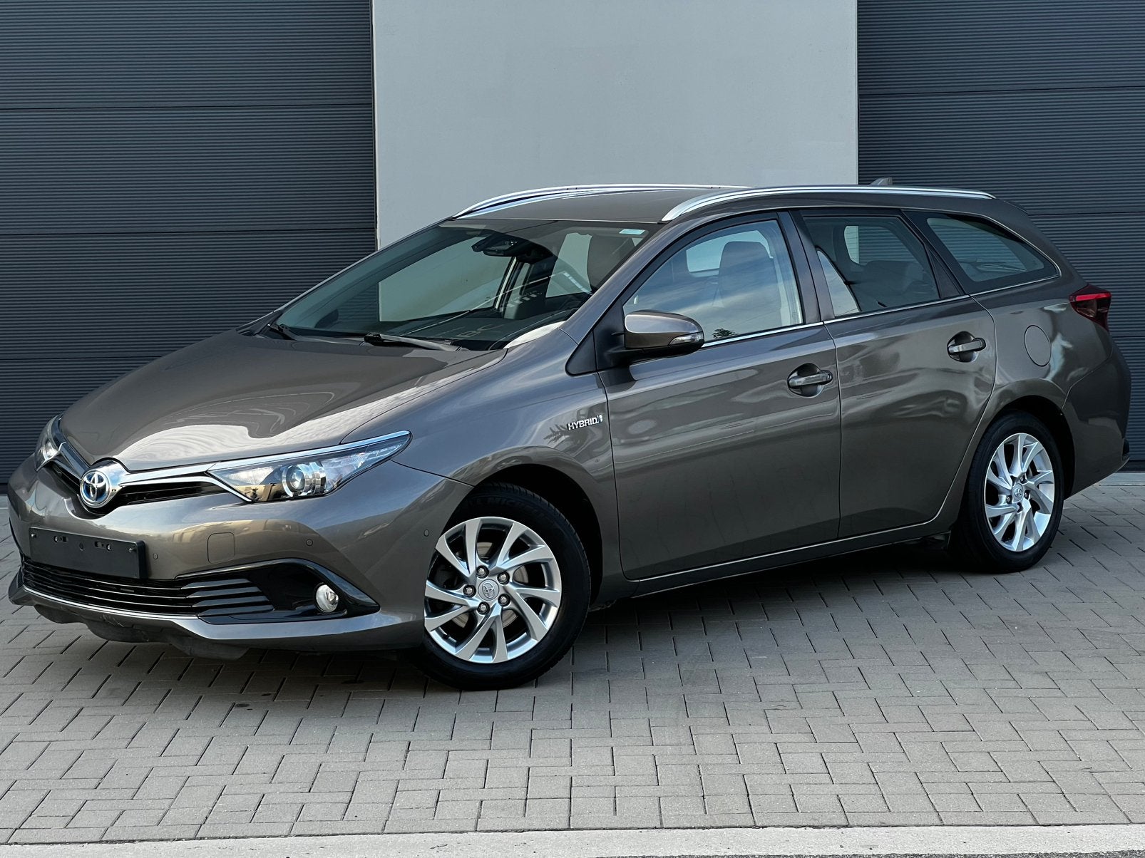 Toyota auris 1.8 hybride / 41.000 km / 2018 bj / gekeurd, Auto's, Toyota, 4 cilinders, Leder, Break, Hybride Elektrisch/Benzine