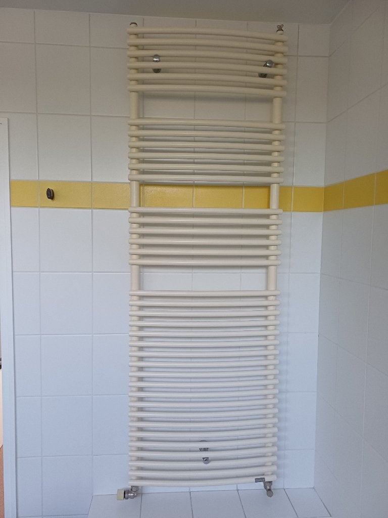 radiateur de salle de bain, Maison & Meubles, Moins de 25 cm, Utilisé, 50 à 100 cm, 150 à 200 cm