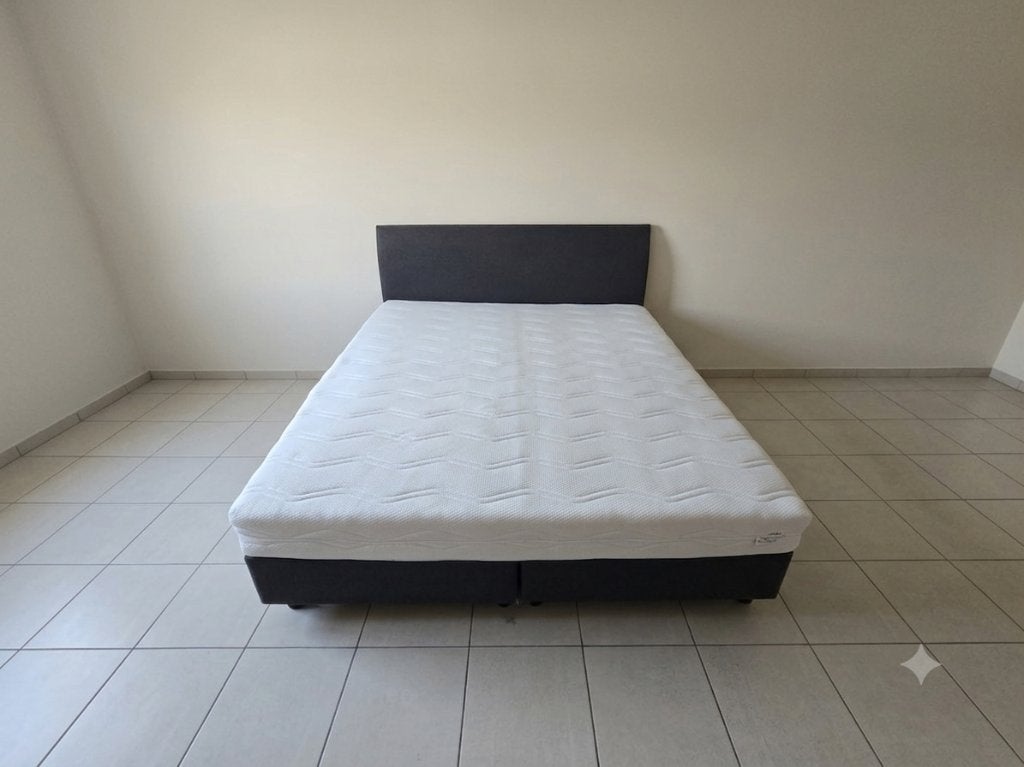 Lit complet, Maison & Meubles, Gris, Comme neuf, Enlèvement, 180 cm