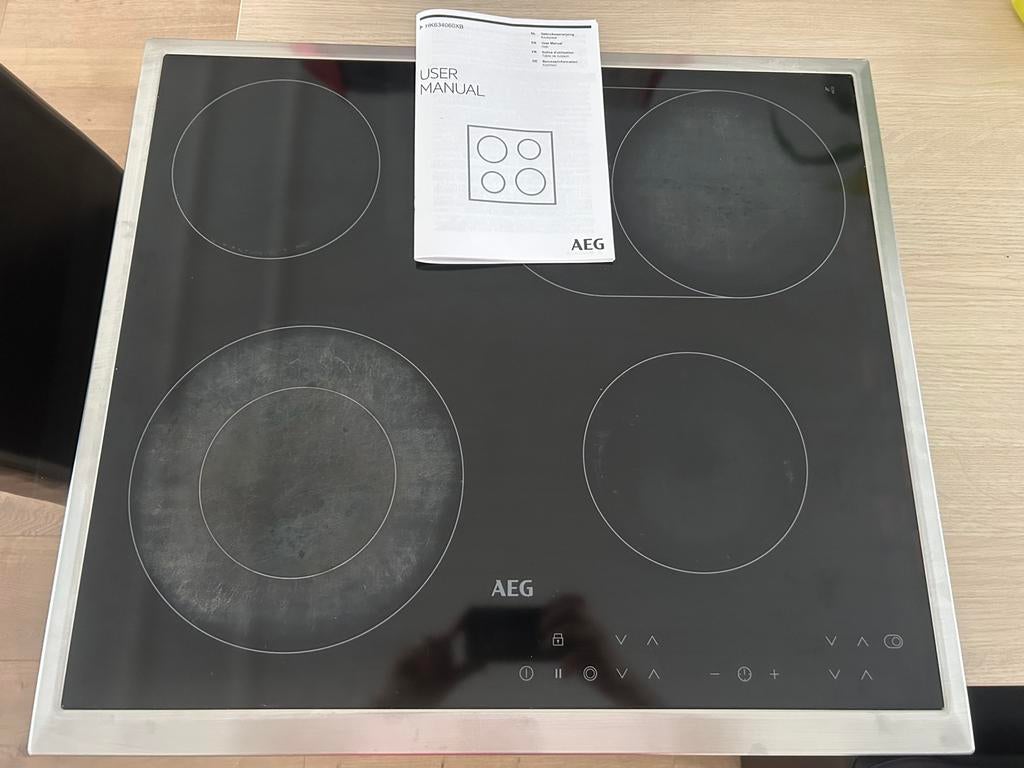 Taque vitroceramique, Electroménager, Enlèvement, Utilisé, 4 zones de cuisson