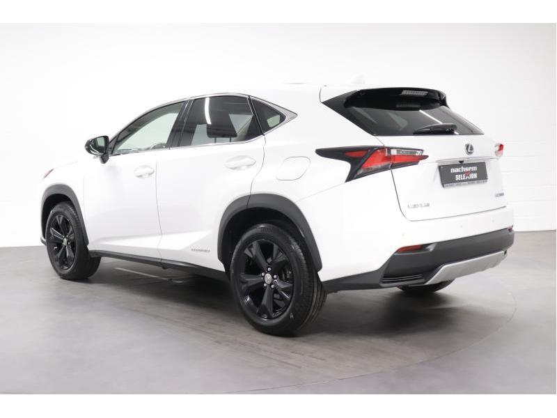 Lexus NX 300H 2.5 Dynamic Line Lexus NX300H Dynamic 2.5 HSD, Auto's, 114 kW, 2494 cc, https://public.car-pass.be/vhr/5c28968e-deb9-48ae-83f5-4997400b9007