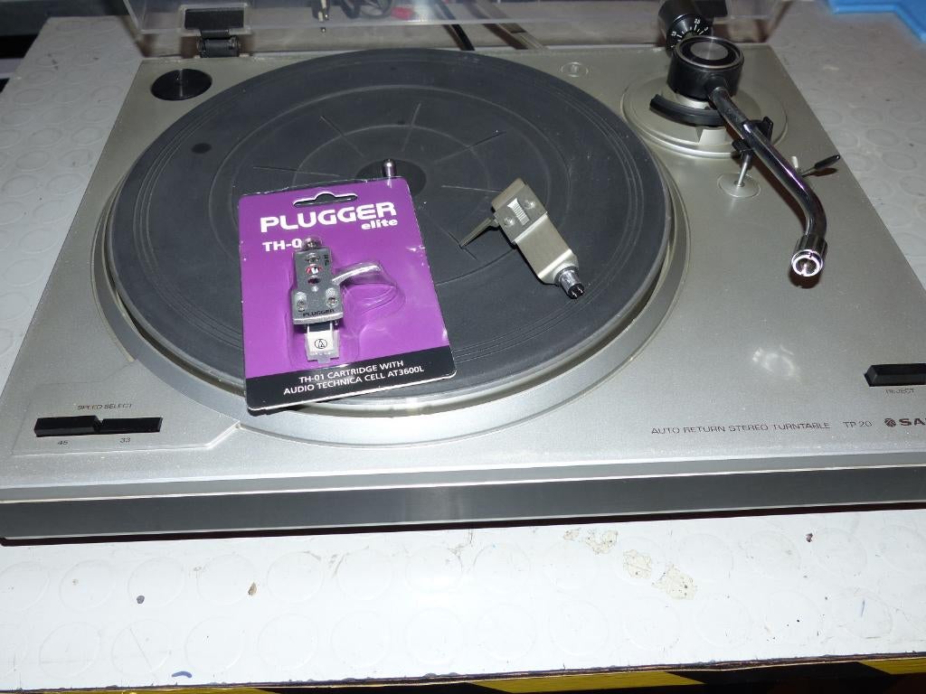 Platine Vinyle Sanyo TP20, TV, Hi-fi & Vidéo, Tourne-disques, Comme neuf, Tourne-disque, Autres marques, Automatique, Enlèvement ou Envoi