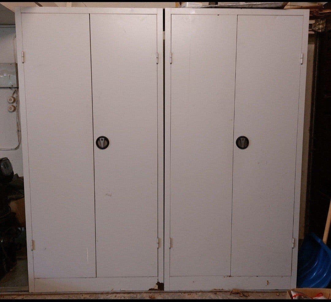 2 armoires métalliques, Bricolage & Construction, Métaux, Enlèvement