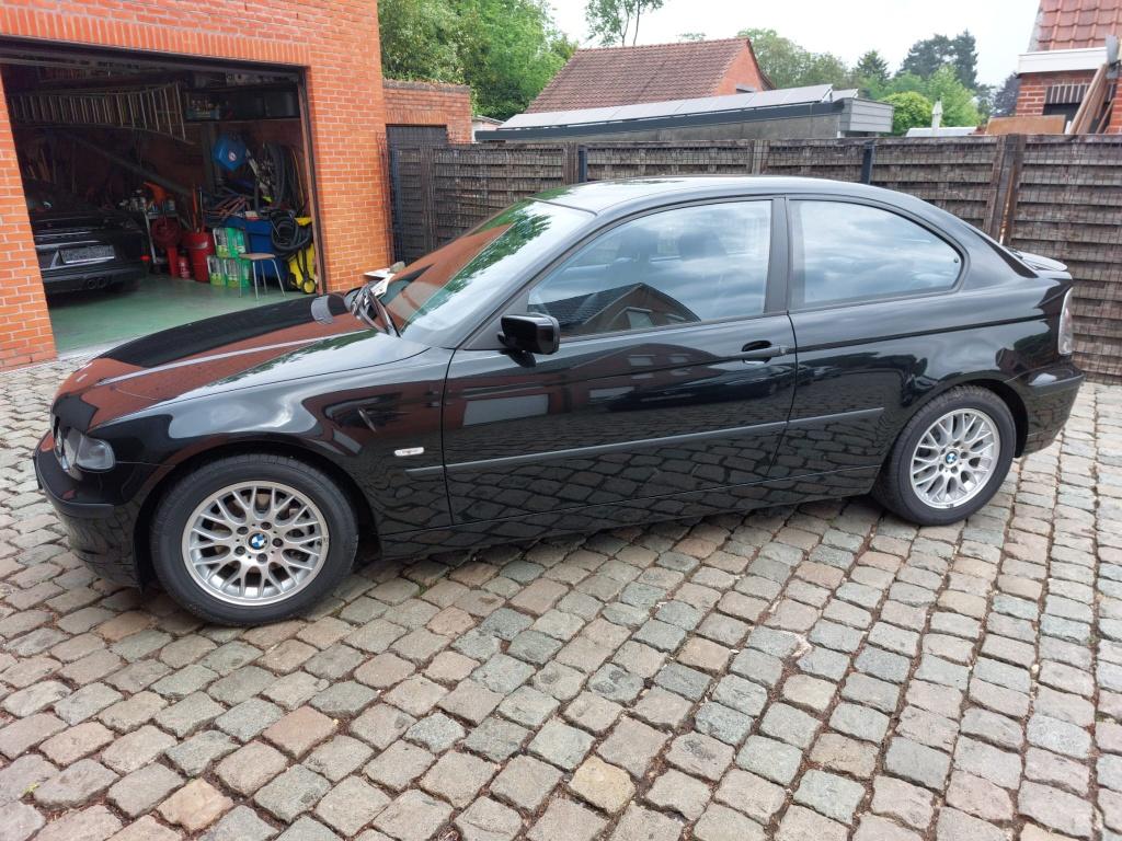 BMW 316 TI Compact/2002/1,6 Benzine/28000km/€7990,00, Autos, Cuir et Alcantara, Entreprise, Boîte manuelle, Entretenue par le concessionnaire