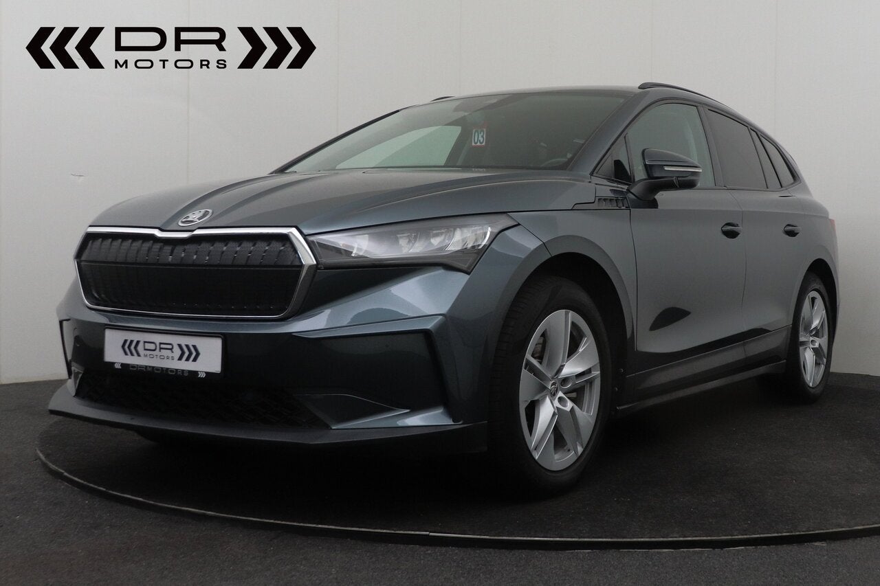Skoda Enyaq 82kWh IV 80 - 400km - CARPLAY - ANDROID - TOPST, Auto's, 203 kW, Zwart, 0 kg, 5 zetels