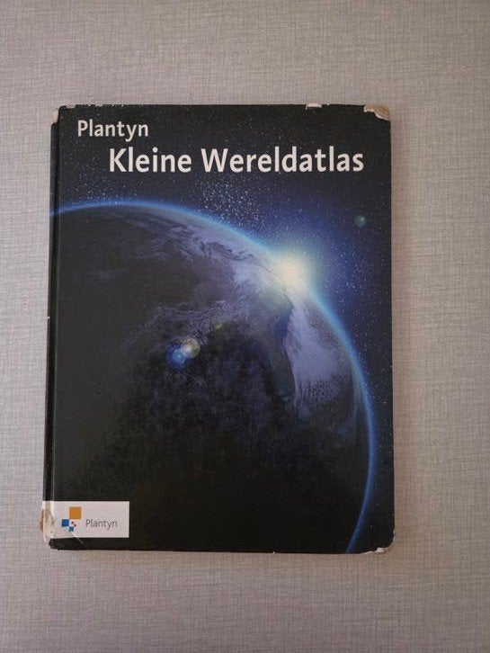 Plantyn Kleine Wereldatlas, Boeken, Gelezen, Overige atlassen, Plantyn, Ophalen of Verzenden