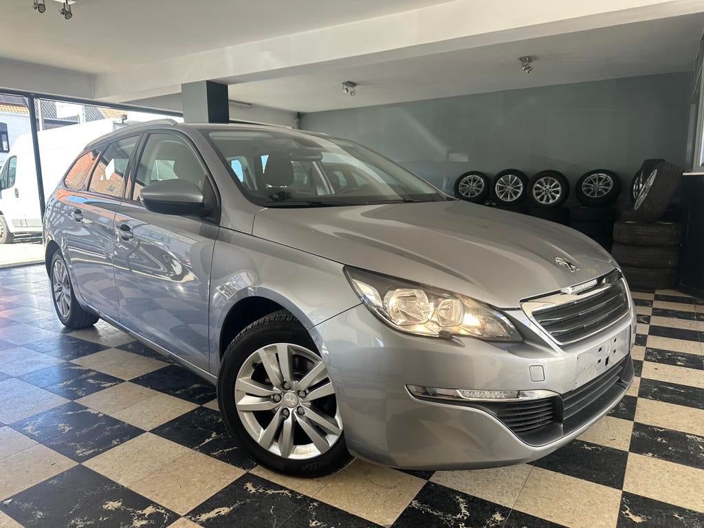 Peugeot 308 SW 1.2 Benzine Euro 6b - Navi/Ac!, Auto's, Voorwielaandrijving, 1199 cc, 109 g/km, 5 deurs