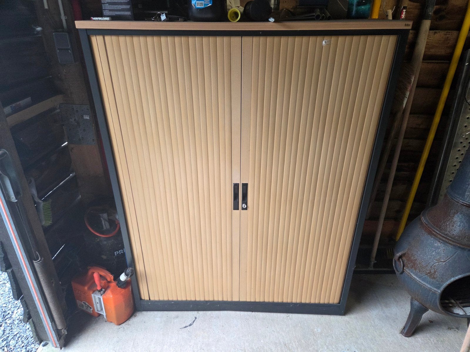 vend armoire métallique a volets, Enlèvement