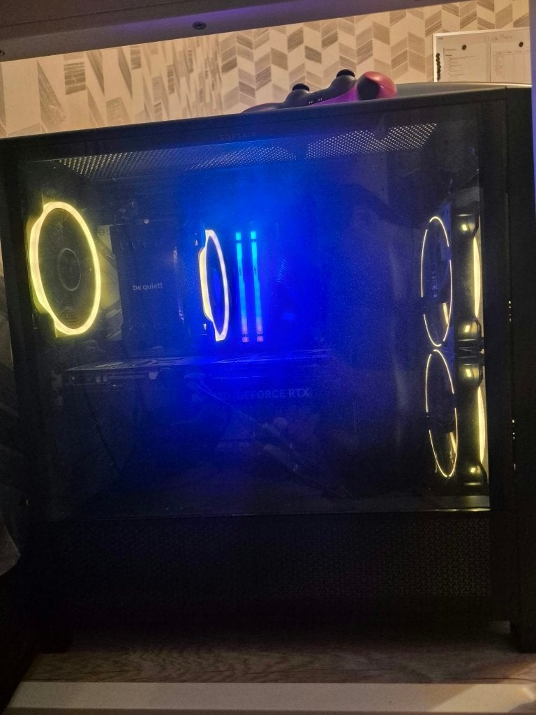 Gaming setup te koop  - 5070 ti - Ryzen 7 7700 - 32gb - 1tb, Ophalen, 32 GB, Custom Build, Zo goed als nieuw