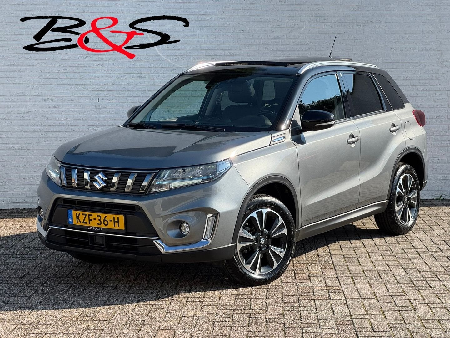 Suzuki Vitara 1.5 Hybrid Style Rhino Edition Panorama dak Le, Autos, Argent ou Gris, Achat, Ordinateur de bord, Entreprise