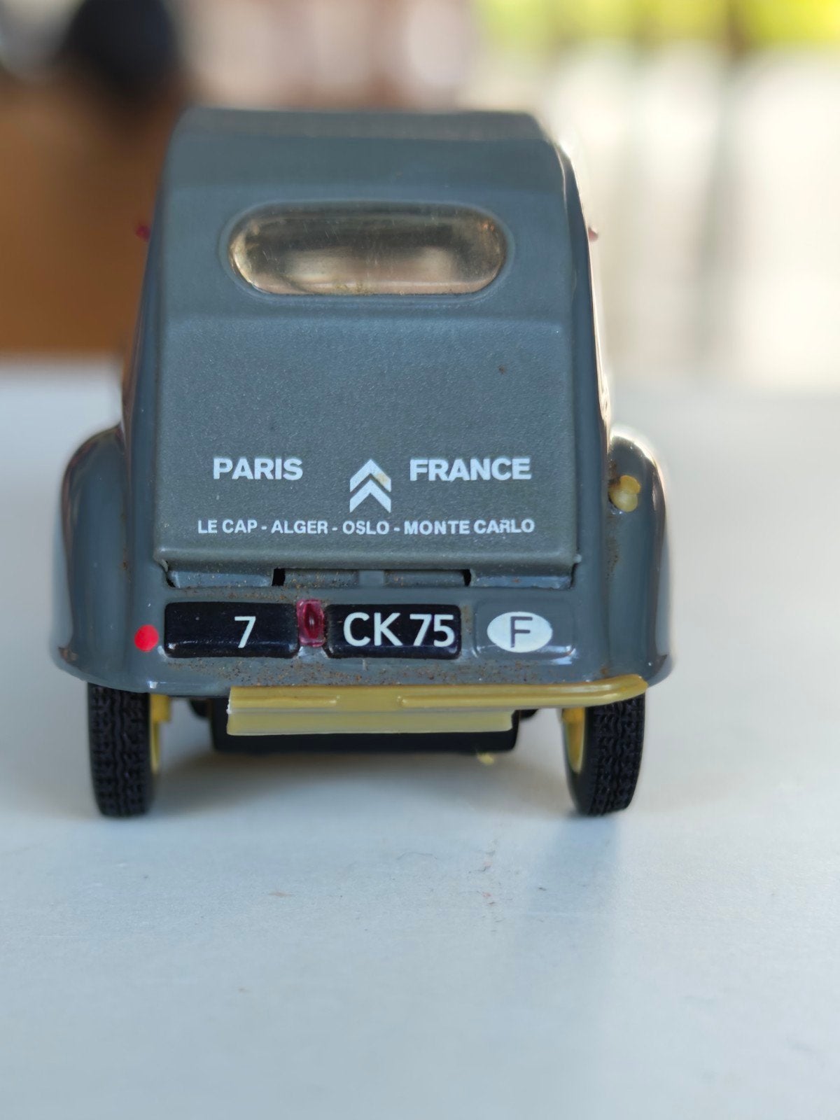 2CV 1/43, Enlèvement
