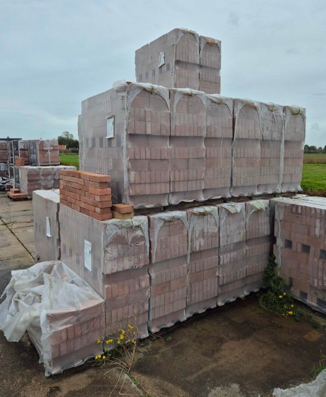 GEZOCHT!!! party gevel stenen /metselstenen 36-50m2, Ophalen, Zo goed als nieuw