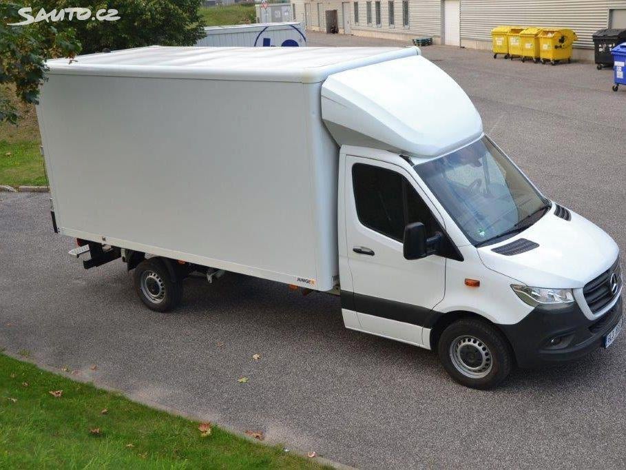 si quelqu'un recherche un chauffeur, je suis dispo, À partir de 5 ans
