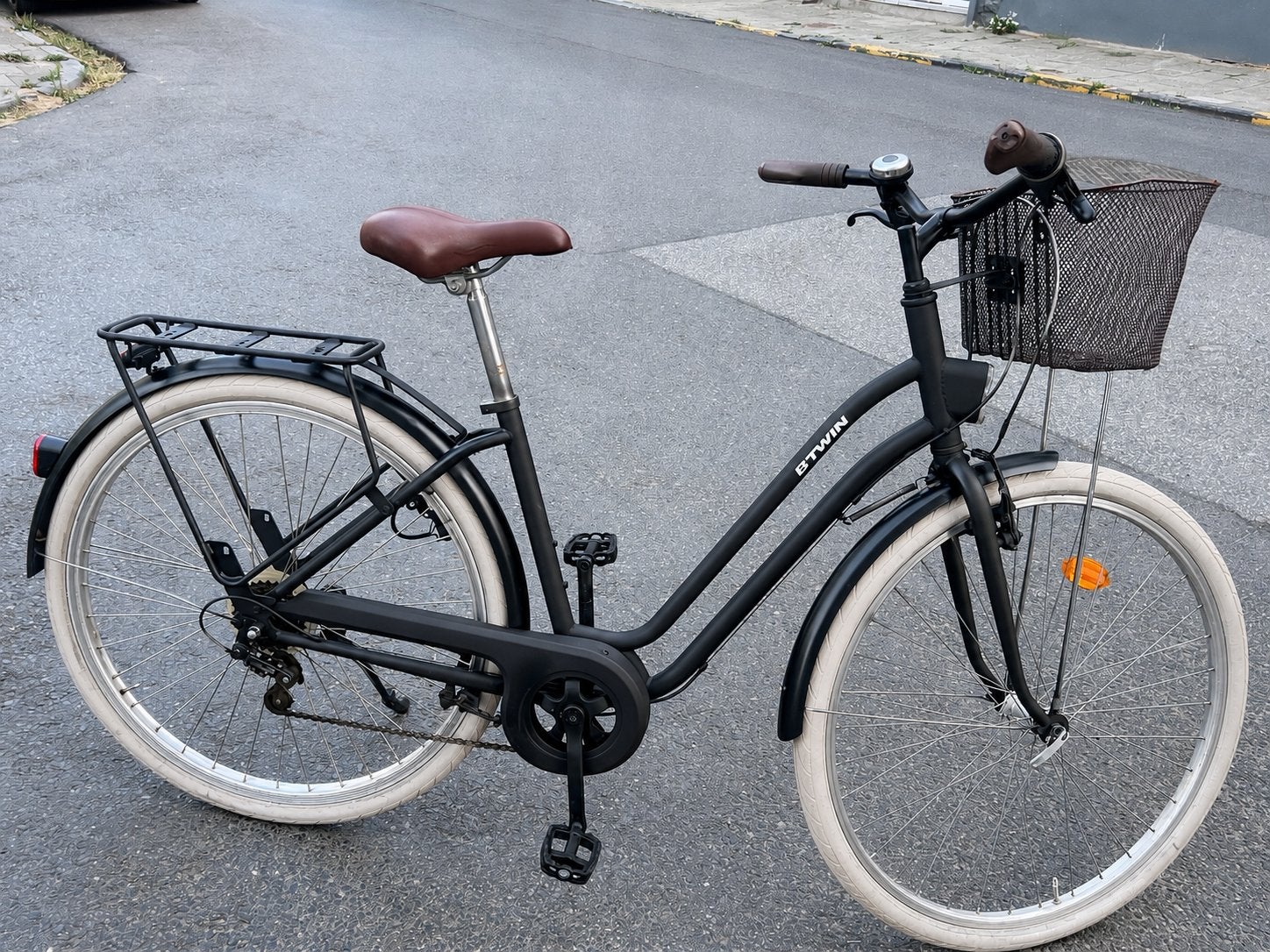 Damesfiets B’TWIN Topstaat, Fietsen en Brommers, Ophalen, Zo goed als nieuw, (Extra) lage instap