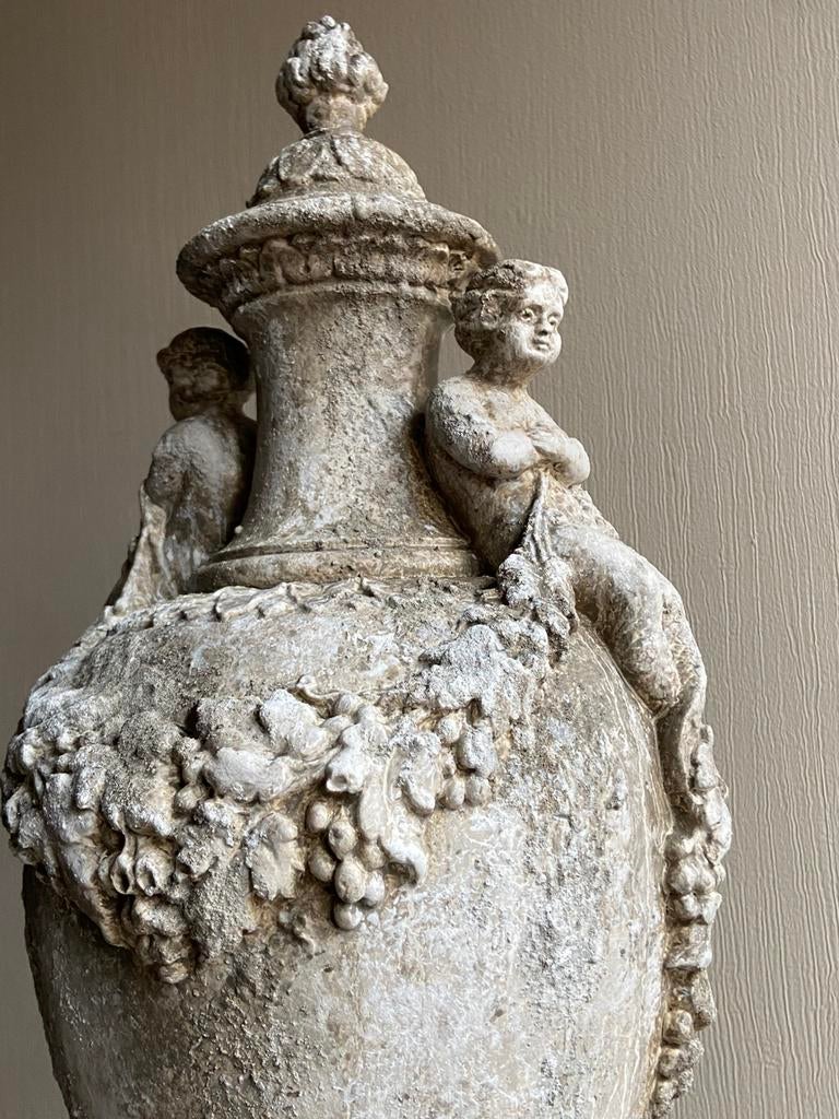 Vaas kruik amfoor alphora decoratie putti interieuf, Ophalen of Verzenden