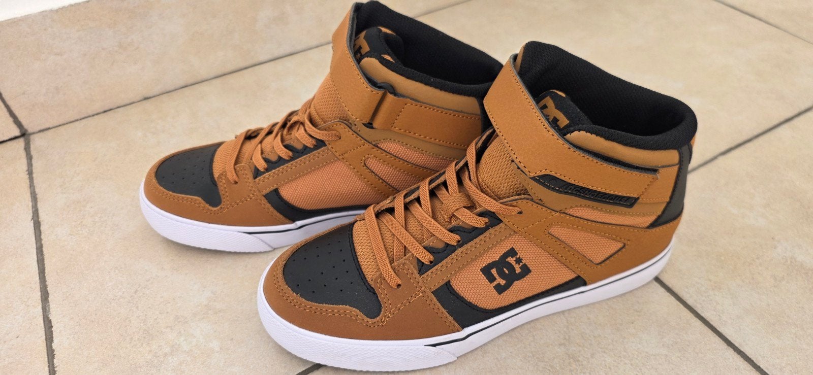 Dc shoes mt38 nieuwstaat, Schoenen, Nieuw, Ophalen of Verzenden, Jongen