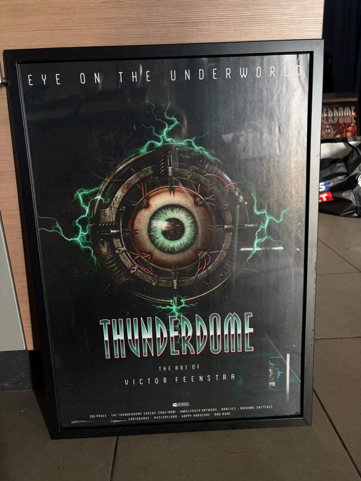 Thunderdome: The Art of Victor Feenstra, Ophalen, Zo goed als nieuw
