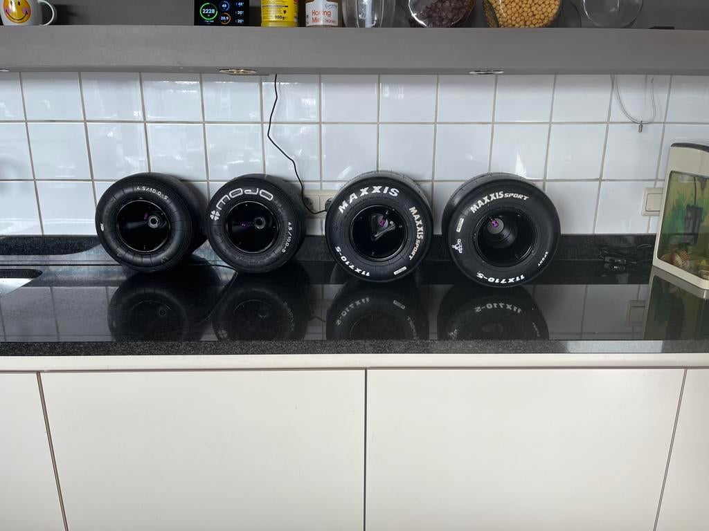 Kart banden, Ophalen, Zo goed als nieuw, Kart