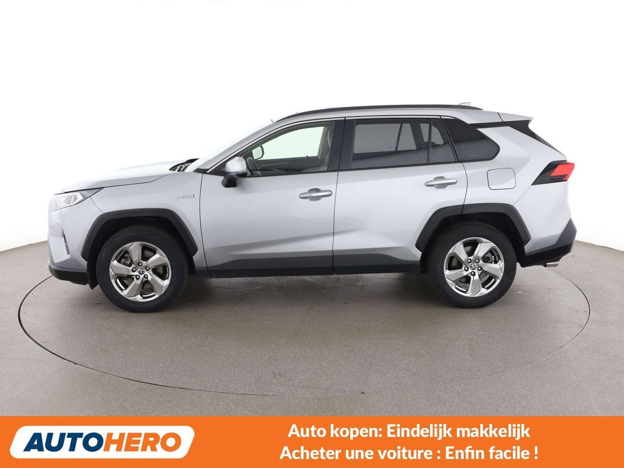Toyota RAV4 2.5 Hybrid 4x2 Business (bj 2021, automaat), Gebruikt, 2487 cc, Leder, Elektrisch