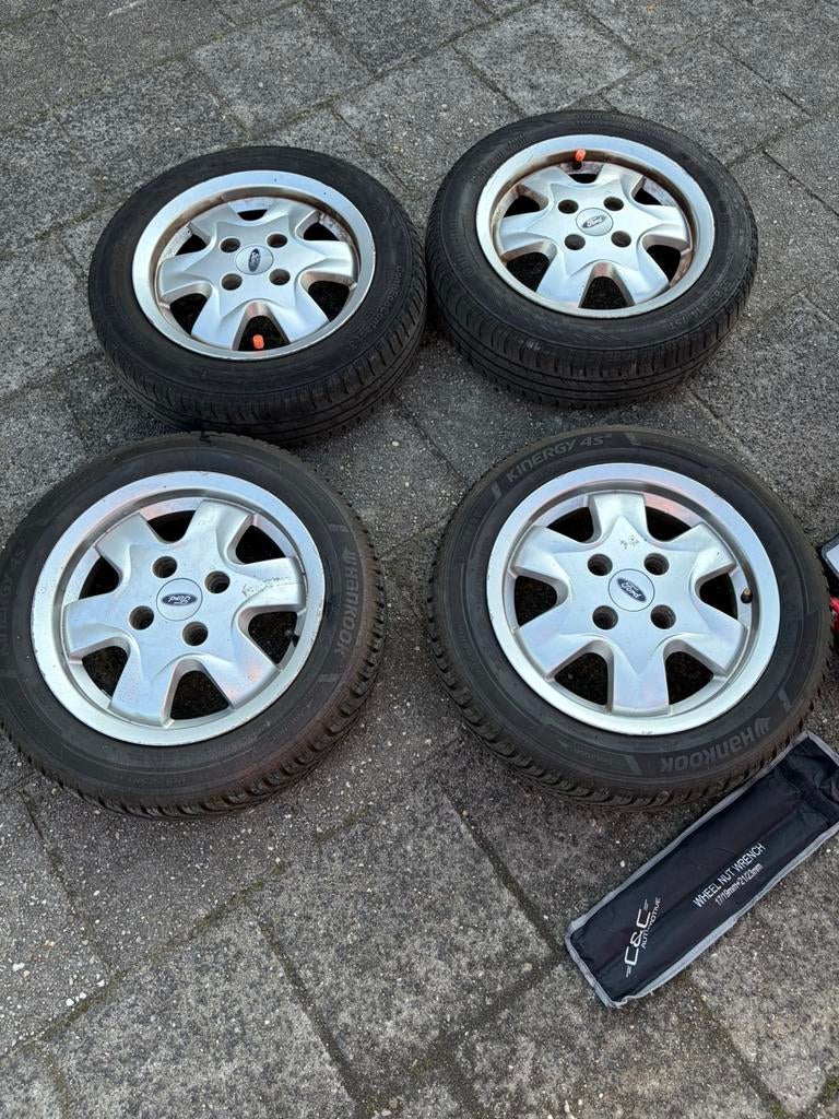 4 seizoensbanden op velg, Auto-onderdelen, Banden en Velgen, Ophalen, 14 inch, Gebruikt, 155 mm