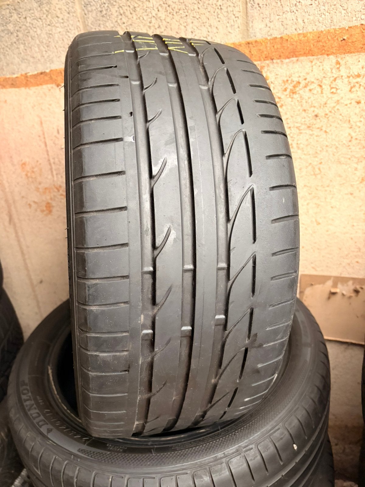 245 40r17 Bridgestone avec montage et équilibrage, Enlèvement, Utilisé