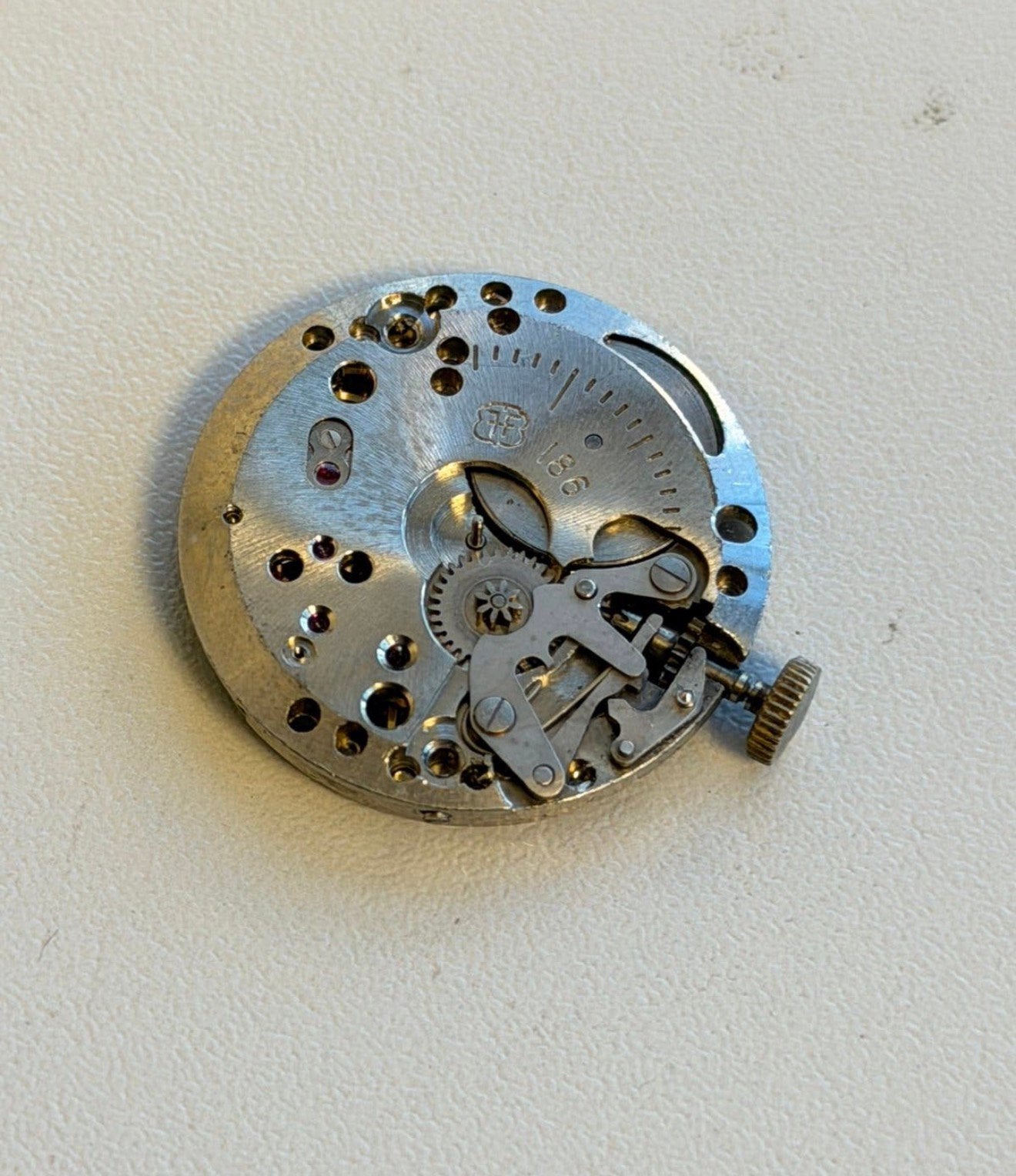 Montre remontage manuel Dominant 17 Jewels calibre 186 Swiss, Enlèvement ou Envoi