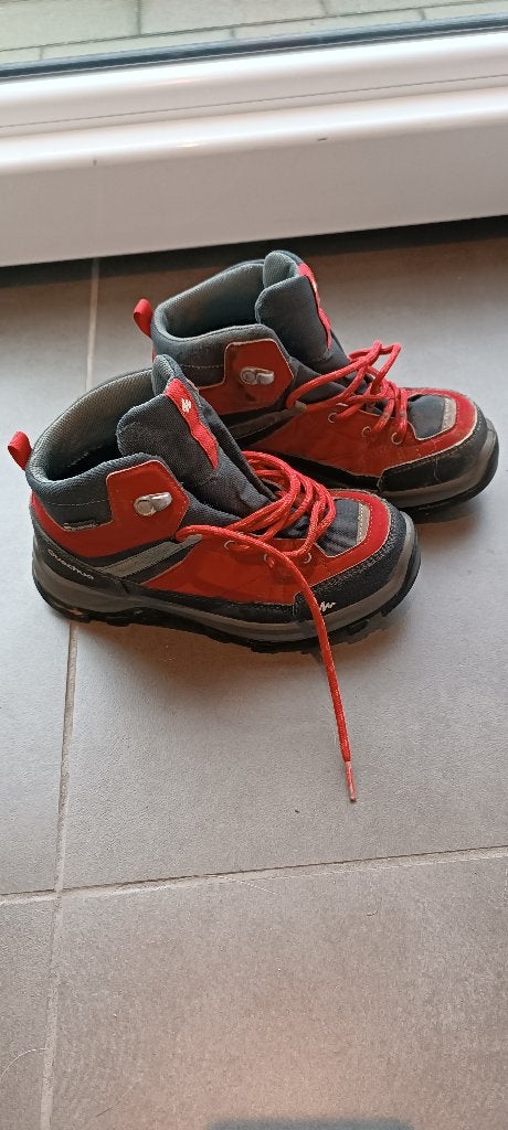 Wandelschoenen Quechua maat 34, Ophalen, Zo goed als nieuw, Schoenen