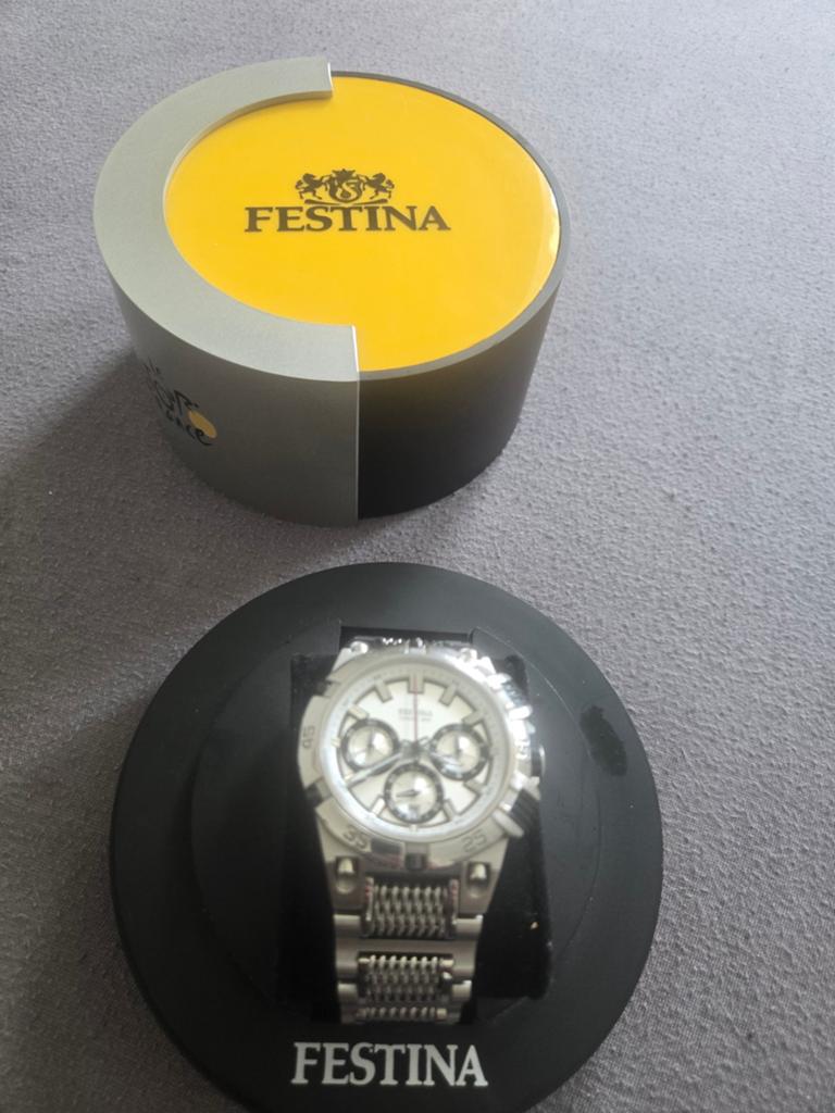 Festina, Enlèvement ou Envoi