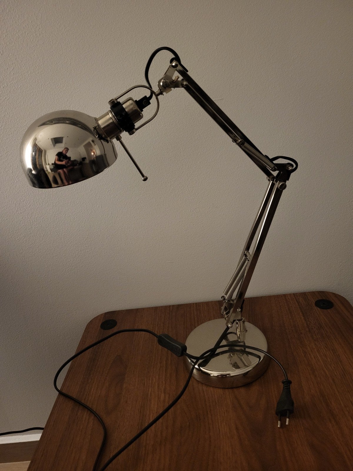 Lampe de bureau IKEA chromée – style architecte – articulée, Enlèvement, Métal, Lampe de bureau, IKEA