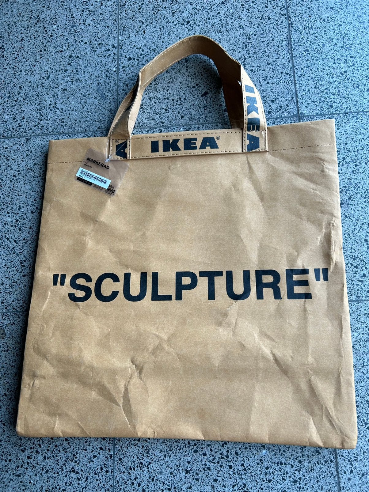 IKEA x Off-White Virgil Abloh ‘sculpture tas’ medium - nieuw, Verzenden, Gemerkt, Papier/karton, Bruin