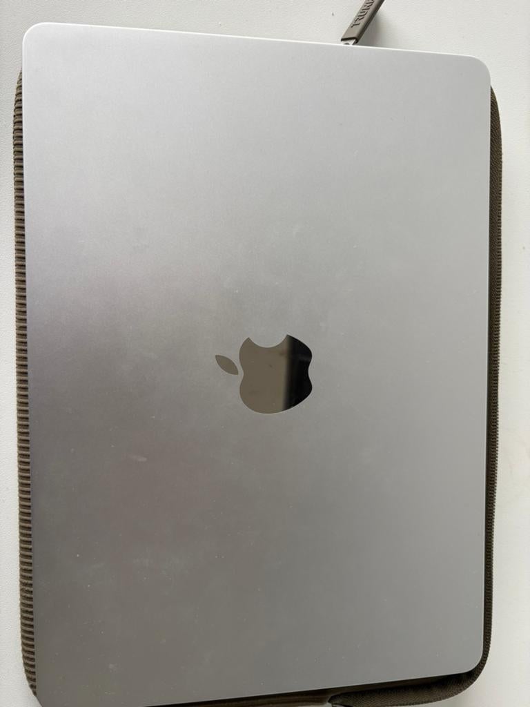 Macbook Air m3 13 inch + apple magic mouse, Computers en Software, Apple Macbooks, Ophalen, 13 inch, 512 GB, Zo goed als nieuw