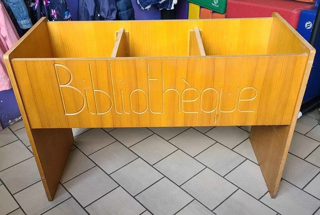 Houten boekenkast met 3 compartimenten, Ophalen, Met deksel