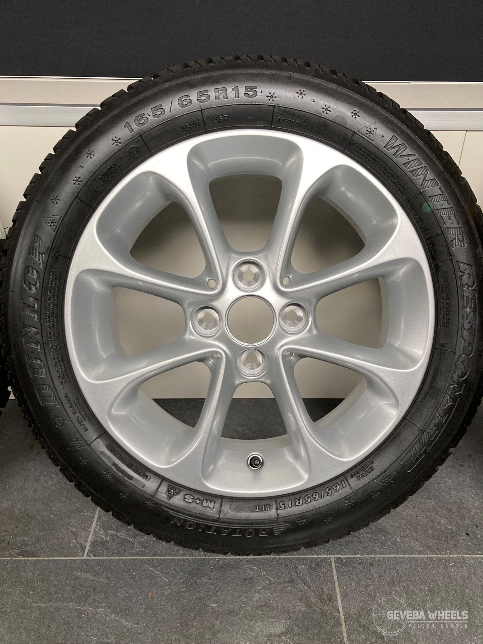 15” orig Smart Fortwo / Renault Twingo velgen + winterbanden, Autos : Pièces & Accessoires, Pneus & Jantes, Pneus et Jantes, Pneus hiver