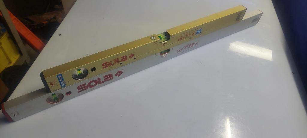2 Sola waterpassen AZM 60cm + AZ 90cm professioneel - getest, Ophalen of Verzenden