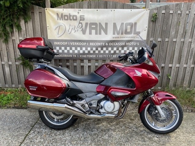 honda deauville 700 abs bj 2013 zeer goede staat, Motoren, Motoren | Honda, 700 cc, 2 cilinders, Motorrijbewijs A, Meer dan 35 kW