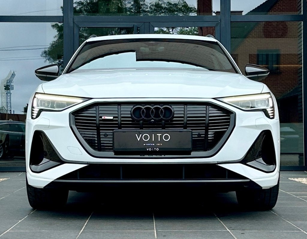 Audi e-tron 55 Quattro 2X S-LINE/BLACK EDITION/360CAM/MATRIX, Auto's, Audi, Automaat, Dealer onderhouden, 0 cilinders, 1800 kg