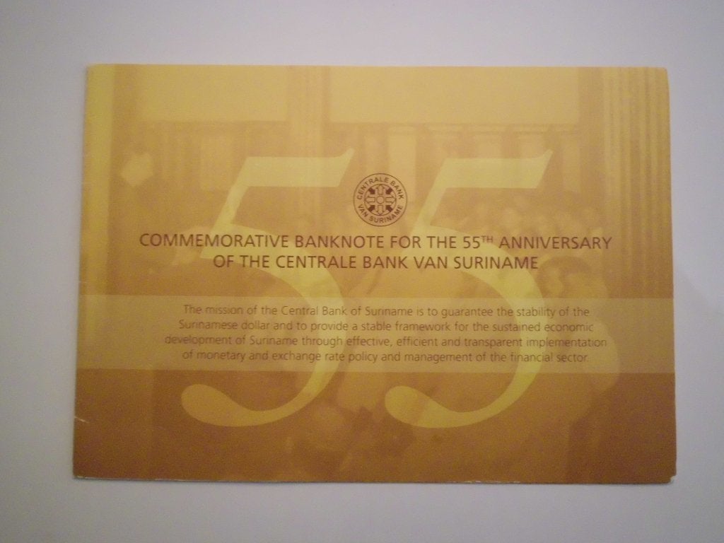 Suriname - Commemorative Biljet + Munten Set in Folder, Postzegels en Munten, Bankbiljetten | Amerika, Ophalen of Verzenden, Zuid-Amerika