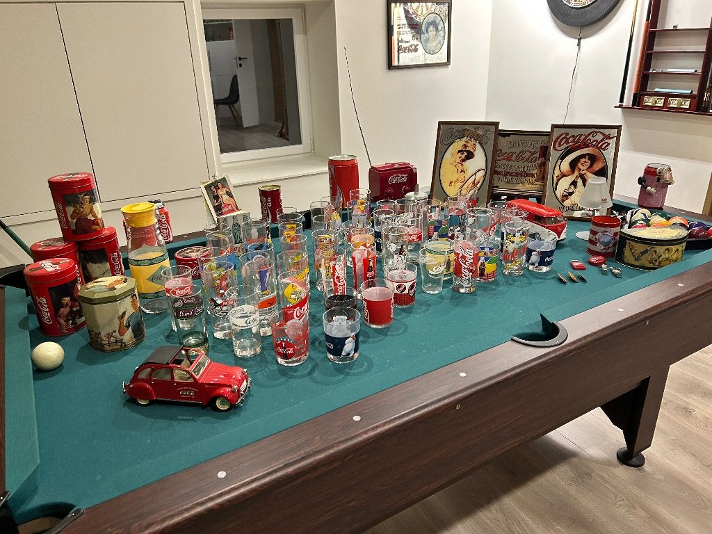Cola collectie, Enlèvement