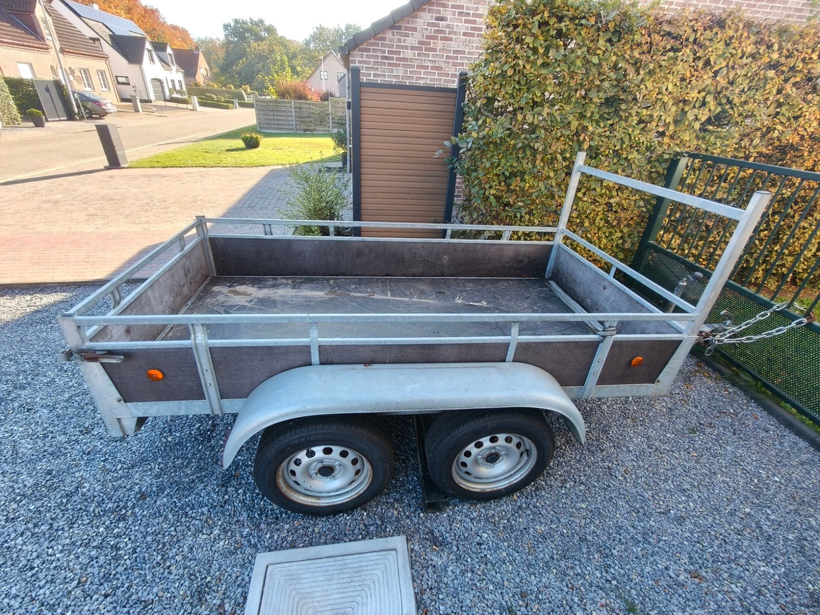 remork dubbel wielen, Ophalen