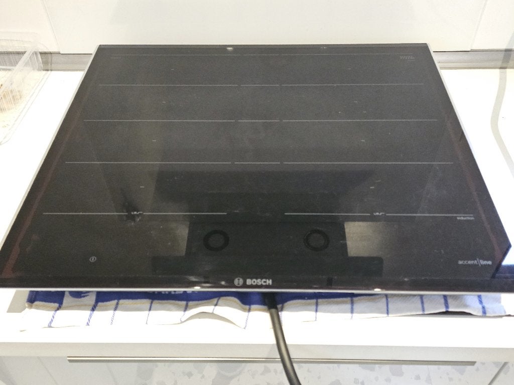 Taque à induction haut de gamme BOSCH PXY695DX3E/01, 4 zones de cuisson, Encastré, Enlèvement, Utilisé