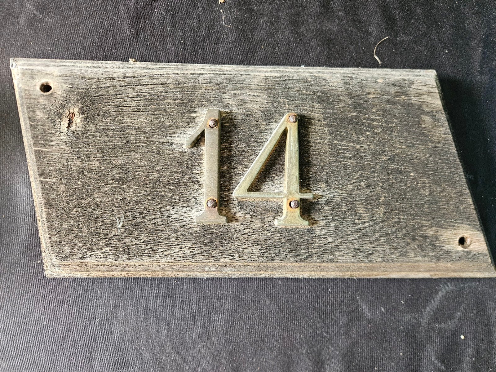 Huisnummer 14, Enlèvement ou Envoi, Création personnelle, Bois, Brun