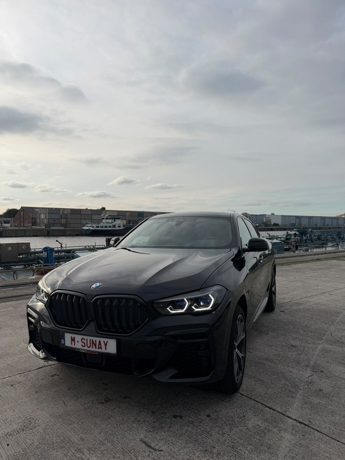 BMW X6 xDrive 40d mild hybride mpack, Auto's, Automaat, Stof, Zwart, Zwart