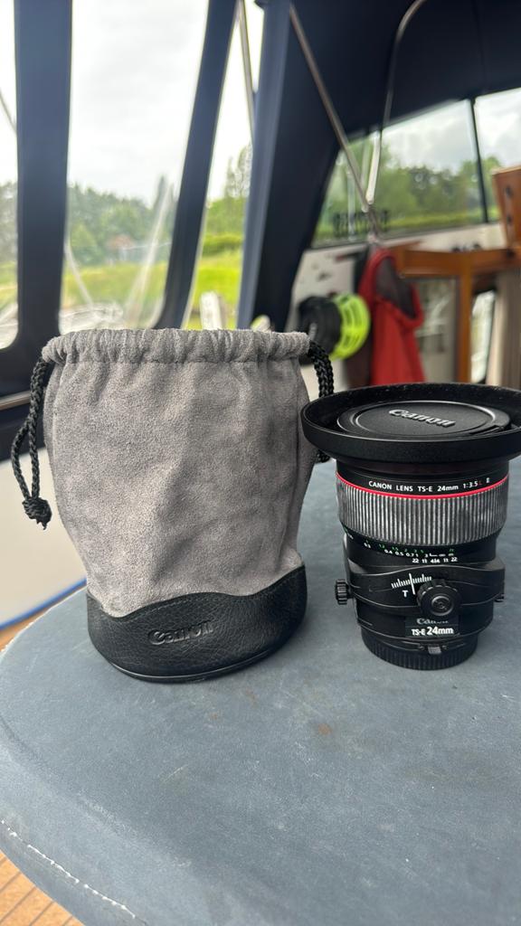 Canon 24 mm tilt en shift lens, Audio, Tv en Foto, Foto | Lenzen en Objectieven, Ophalen, Zo goed als nieuw, Overige typen