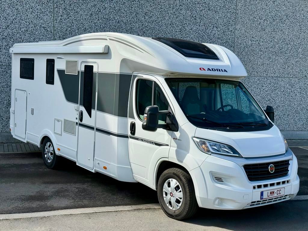 ADRIA MATRIX 670 SL+, Caravans en Kamperen, Mobilhomes, Bedrijf, tot en met 4, Half-integraal, Adria, Fiat, 7 tot 8 meter, Diesel