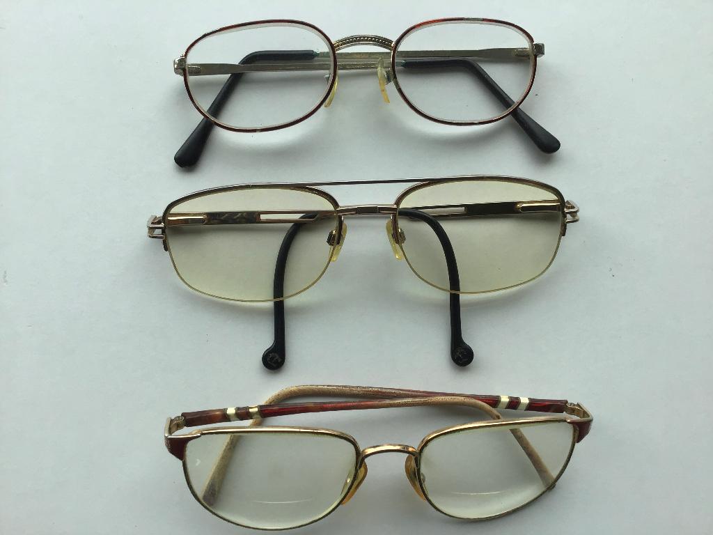 3 lunettes et/ou montures à 7 euros la paire, Enlèvement ou Envoi, Comme neuf, Lunettes