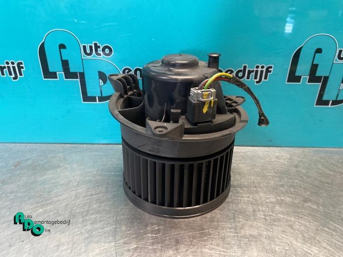 Kachel Ventilatiemotor van een Ford Transit Connect (Transit, Gebruikt, -, -, Ophalen of Verzenden